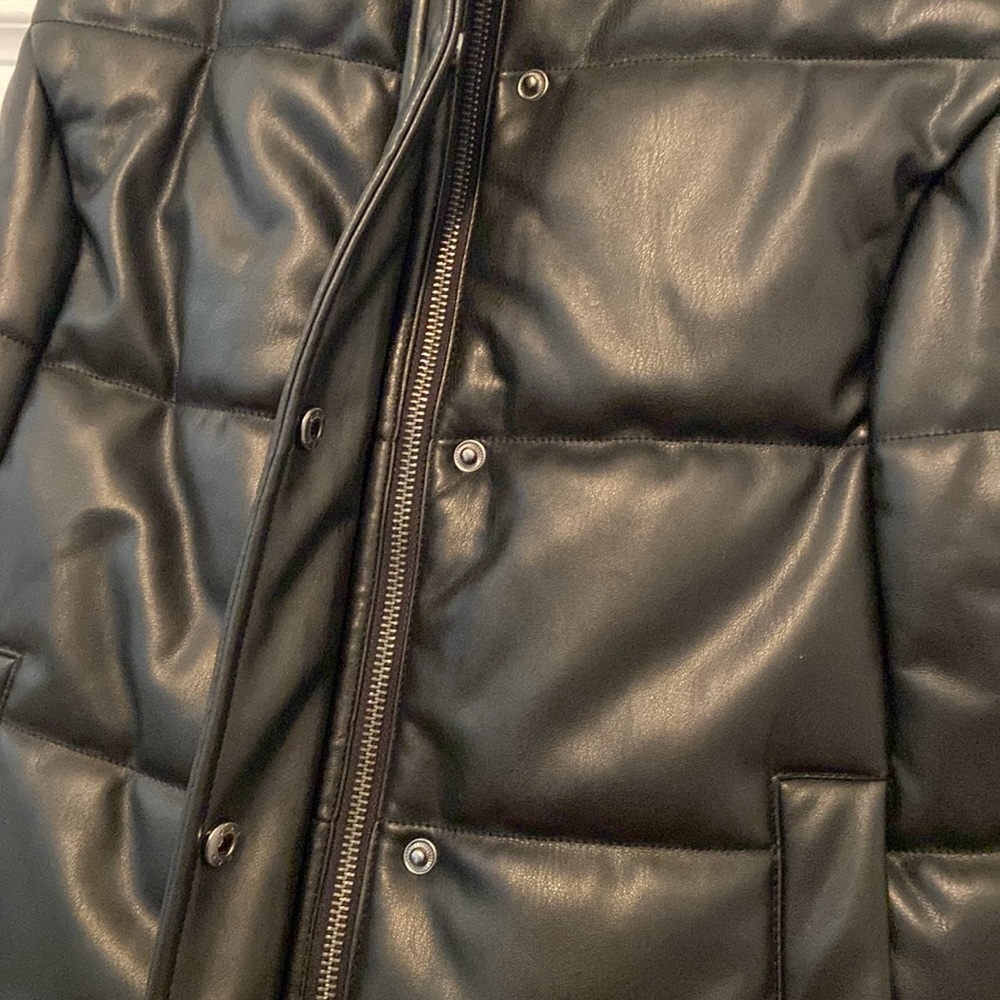 Isaac Mizrahi Live Faux Leather Zip Front Quilted Vest Black Small - Picture 5 of 13